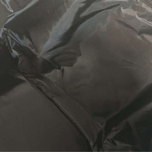 New Victoria’s Secret Sequin Zipper Zip Top Large Travel Tote - Picture 7 of 8